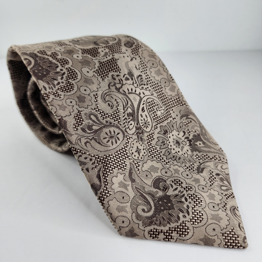 MATERIAL LONDON Tan Paisley Silk Tie.